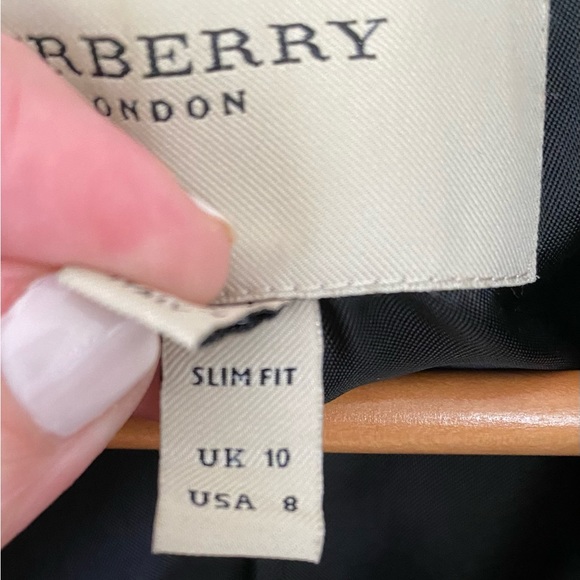 Burberry black velvet blazer. Women’s size 8. - Picture 4 of 5